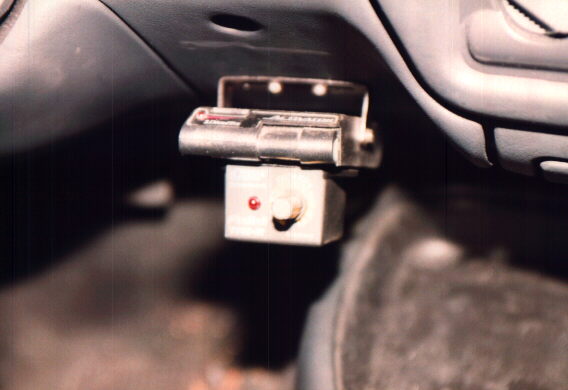 retard.jpg (29808 bytes)